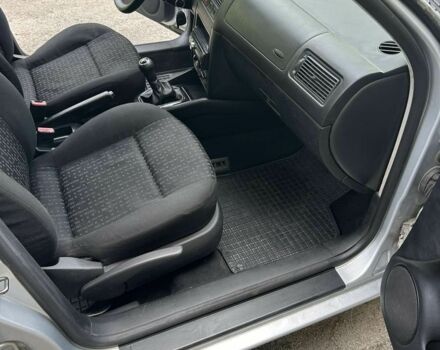 Серый Фольксваген Гольф, объемом двигателя 1.4 л и пробегом 400 тыс. км за 3750 $, фото 5 на Automoto.ua