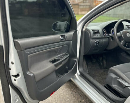 Сірий Фольксваген Гольф, об'ємом двигуна 1.39 л та пробігом 245 тис. км за 5000 $, фото 6 на Automoto.ua