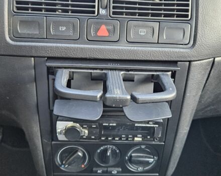 Серый Фольксваген Гольф, объемом двигателя 1.4 л и пробегом 278 тыс. км за 4100 $, фото 8 на Automoto.ua