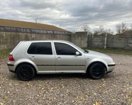 Серый Фольксваген Гольф, объемом двигателя 1.6 л и пробегом 300 тыс. км за 3350 $, фото 2 на Automoto.ua