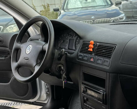 Серый Фольксваген Гольф, объемом двигателя 1.6 л и пробегом 178 тыс. км за 4999 $, фото 26 на Automoto.ua