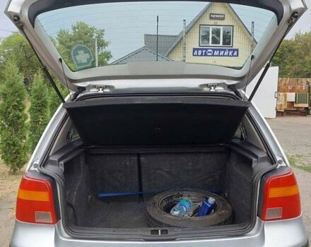 Сірий Фольксваген Гольф, об'ємом двигуна 1.6 л та пробігом 388 тис. км за 3650 $, фото 41 на Automoto.ua