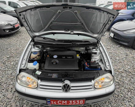 Серый Фольксваген Гольф, объемом двигателя 1.6 л и пробегом 198 тыс. км за 5499 $, фото 28 на Automoto.ua