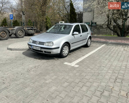 Серый Фольксваген Гольф, объемом двигателя 1.6 л и пробегом 200 тыс. км за 4600 $, фото 3 на Automoto.ua