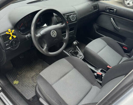 Серый Фольксваген Гольф, объемом двигателя 1.6 л и пробегом 391 тыс. км за 4500 $, фото 12 на Automoto.ua