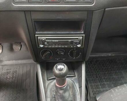 Сірий Фольксваген Гольф, об'ємом двигуна 1.6 л та пробігом 388 тис. км за 3650 $, фото 18 на Automoto.ua