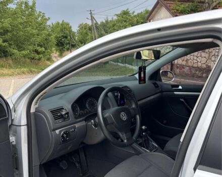 Серый Фольксваген Гольф, объемом двигателя 2 л и пробегом 290 тыс. км за 5200 $, фото 4 на Automoto.ua