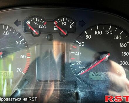 Серый Фольксваген Гольф, объемом двигателя 1.4 л и пробегом 260 тыс. км за 4700 $, фото 6 на Automoto.ua