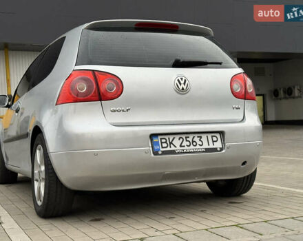 Сірий Фольксваген Гольф, об'ємом двигуна 1.6 л та пробігом 210 тис. км за 4150 $, фото 9 на Automoto.ua
