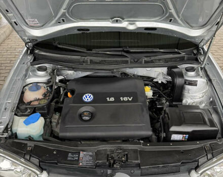 Серый Фольксваген Гольф, объемом двигателя 1.6 л и пробегом 170 тыс. км за 5200 $, фото 46 на Automoto.ua