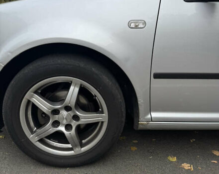 Серый Фольксваген Гольф, объемом двигателя 1.6 л и пробегом 391 тыс. км за 4500 $, фото 9 на Automoto.ua