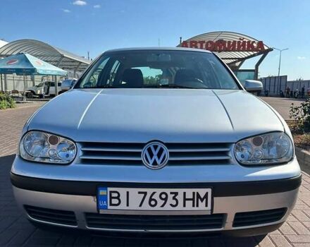 Серый Фольксваген Гольф, объемом двигателя 1.6 л и пробегом 275 тыс. км за 4500 $, фото 3 на Automoto.ua