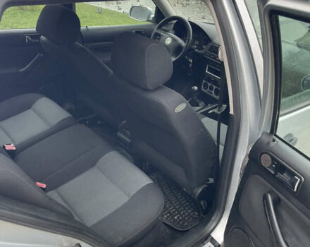 Серый Фольксваген Гольф, объемом двигателя 1.9 л и пробегом 258 тыс. км за 4400 $, фото 13 на Automoto.ua