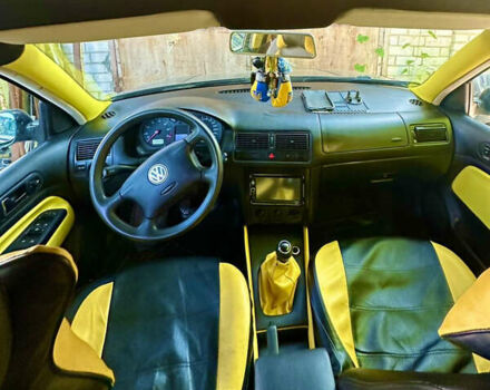 Серый Фольксваген Гольф, объемом двигателя 1.6 л и пробегом 280 тыс. км за 5300 $, фото 4 на Automoto.ua