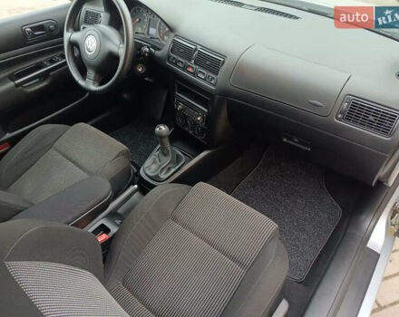 Серый Фольксваген Гольф, объемом двигателя 1.6 л и пробегом 226 тыс. км за 5250 $, фото 38 на Automoto.ua