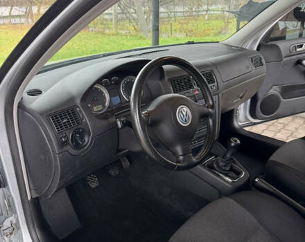 Серый Фольксваген Гольф, объемом двигателя 1.6 л и пробегом 170 тыс. км за 5200 $, фото 10 на Automoto.ua