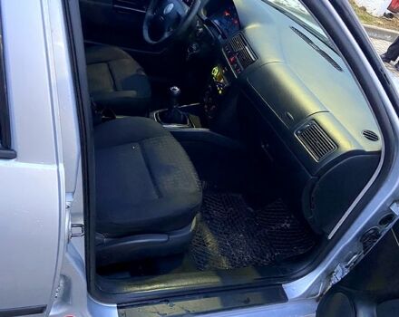 Серый Фольксваген Гольф, объемом двигателя 1.4 л и пробегом 460 тыс. км за 3300 $, фото 6 на Automoto.ua