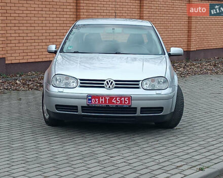 Серый Фольксваген Гольф, объемом двигателя 1.6 л и пробегом 226 тыс. км за 5250 $, фото 1 на Automoto.ua