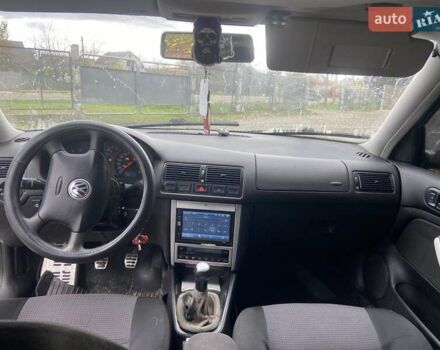 Серый Фольксваген Гольф, объемом двигателя 1.6 л и пробегом 300 тыс. км за 3350 $, фото 10 на Automoto.ua