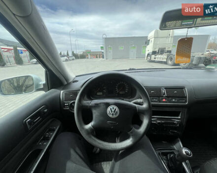 Серый Фольксваген Гольф, объемом двигателя 1.6 л и пробегом 200 тыс. км за 4600 $, фото 14 на Automoto.ua