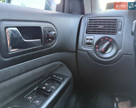 Серый Фольксваген Гольф, объемом двигателя 1.4 л и пробегом 269 тыс. км за 4400 $, фото 11 на Automoto.ua