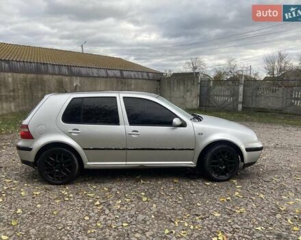 Серый Фольксваген Гольф, объемом двигателя 1.6 л и пробегом 300 тыс. км за 3350 $, фото 2 на Automoto.ua