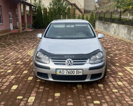 Серый Фольксваген Гольф, объемом двигателя 1.6 л и пробегом 280 тыс. км за 4300 $, фото 4 на Automoto.ua