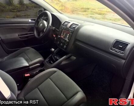 Серый Фольксваген Гольф, объемом двигателя 1.4 л и пробегом 240 тыс. км за 4750 $, фото 6 на Automoto.ua