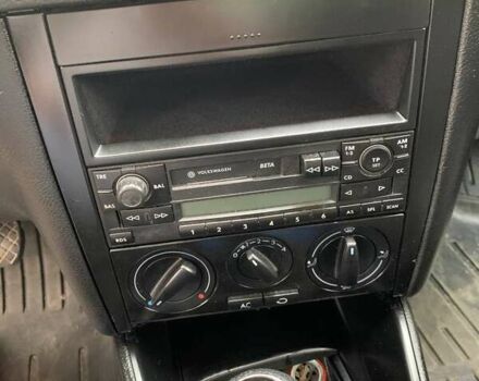 Серый Фольксваген Гольф, объемом двигателя 1.6 л и пробегом 275 тыс. км за 4500 $, фото 13 на Automoto.ua