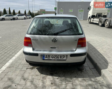 Серый Фольксваген Гольф, объемом двигателя 1.6 л и пробегом 200 тыс. км за 4600 $, фото 6 на Automoto.ua