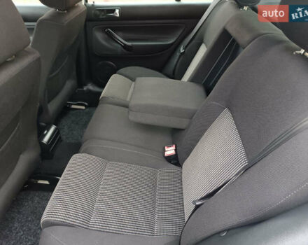 Серый Фольксваген Гольф, объемом двигателя 1.6 л и пробегом 226 тыс. км за 5250 $, фото 53 на Automoto.ua