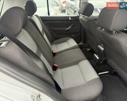 Серый Фольксваген Гольф, объемом двигателя 1.6 л и пробегом 198 тыс. км за 5499 $, фото 16 на Automoto.ua