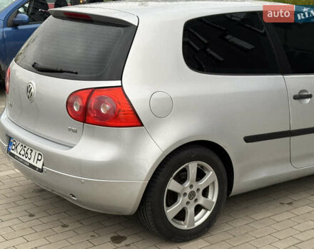 Сірий Фольксваген Гольф, об'ємом двигуна 1.6 л та пробігом 210 тис. км за 4150 $, фото 5 на Automoto.ua