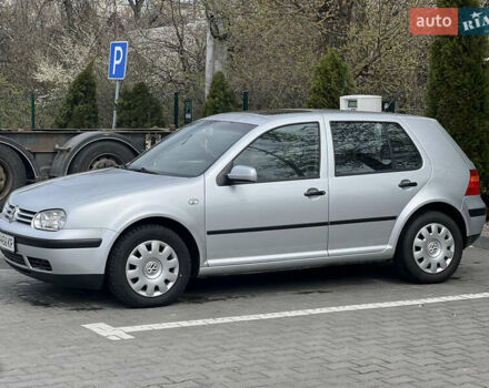 Серый Фольксваген Гольф, объемом двигателя 1.6 л и пробегом 200 тыс. км за 4600 $, фото 1 на Automoto.ua