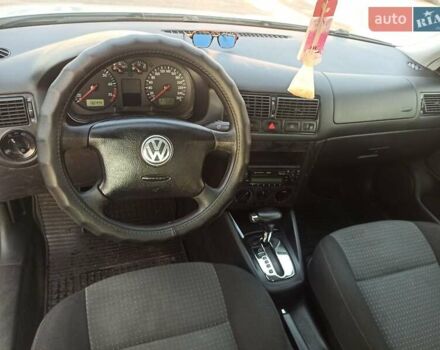 Серый Фольксваген Гольф, объемом двигателя 1.6 л и пробегом 219 тыс. км за 5200 $, фото 12 на Automoto.ua