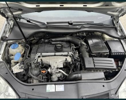 Серый Фольксваген Гольф, объемом двигателя 2 л и пробегом 290 тыс. км за 5200 $, фото 5 на Automoto.ua