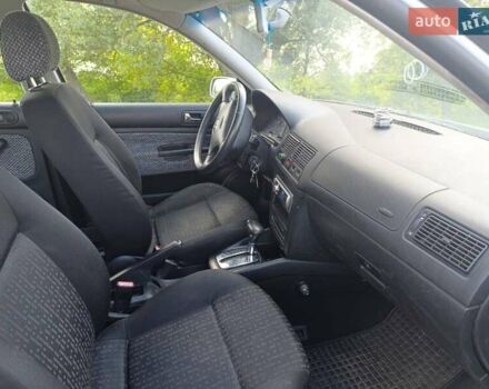 Серый Фольксваген Гольф, объемом двигателя 1.6 л и пробегом 232 тыс. км за 4700 $, фото 2 на Automoto.ua