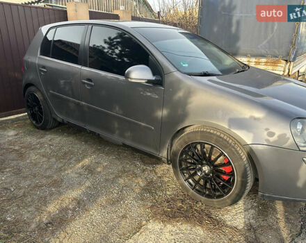 Серый Фольксваген Гольф, объемом двигателя 1.6 л и пробегом 263 тыс. км за 5600 $, фото 2 на Automoto.ua