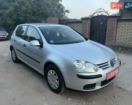 Серый Фольксваген Гольф, объемом двигателя 1.4 л и пробегом 195 тыс. км за 5400 $, фото 5 на Automoto.ua