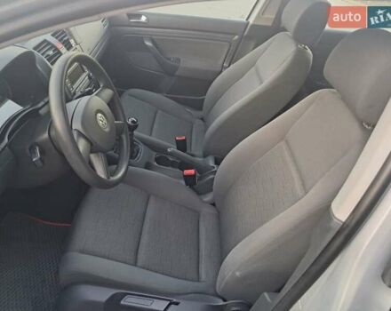 Серый Фольксваген Гольф, объемом двигателя 1.6 л и пробегом 277 тыс. км за 5500 $, фото 10 на Automoto.ua