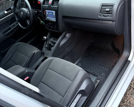 Серый Фольксваген Гольф, объемом двигателя 1.4 л и пробегом 225 тыс. км за 4950 $, фото 10 на Automoto.ua