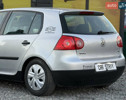 Серый Фольксваген Гольф, объемом двигателя 1.6 л и пробегом 229 тыс. км за 5600 $, фото 17 на Automoto.ua