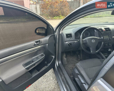Серый Фольксваген Гольф, объемом двигателя 1.6 л и пробегом 263 тыс. км за 5600 $, фото 15 на Automoto.ua