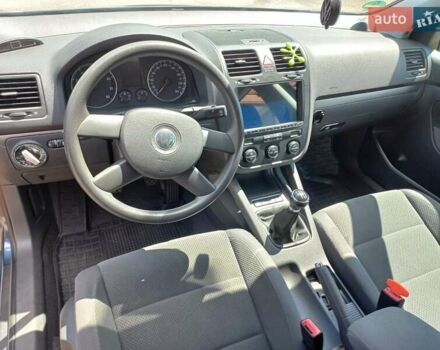 Серый Фольксваген Гольф, объемом двигателя 1.6 л и пробегом 203 тыс. км за 5200 $, фото 6 на Automoto.ua