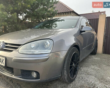 Серый Фольксваген Гольф, объемом двигателя 1.6 л и пробегом 263 тыс. км за 5600 $, фото 4 на Automoto.ua