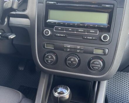 Сірий Фольксваген Гольф, об'ємом двигуна 1.6 л та пробігом 267 тис. км за 4800 $, фото 9 на Automoto.ua