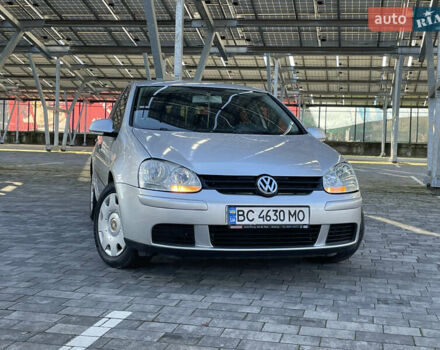 Серый Фольксваген Гольф, объемом двигателя 1.6 л и пробегом 214 тыс. км за 5670 $, фото 1 на Automoto.ua