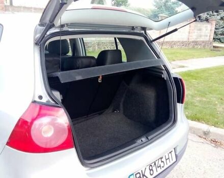 Серый Фольксваген Гольф, объемом двигателя 1.6 л и пробегом 240 тыс. км за 4500 $, фото 6 на Automoto.ua