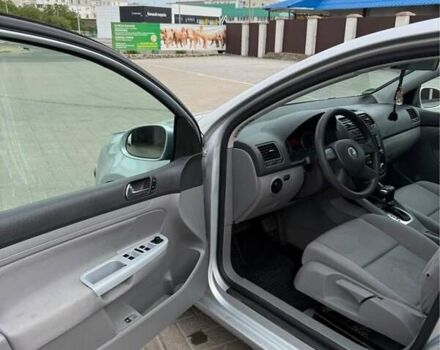 Сірий Фольксваген Гольф, об'ємом двигуна 1.6 л та пробігом 198 тис. км за 6000 $, фото 5 на Automoto.ua