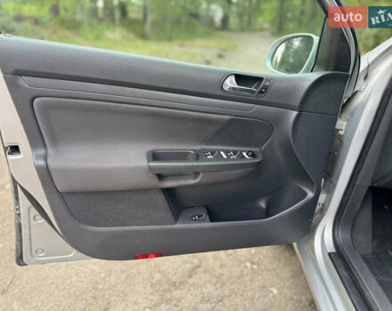 Сірий Фольксваген Гольф, об'ємом двигуна 1.4 л та пробігом 215 тис. км за 5350 $, фото 12 на Automoto.ua